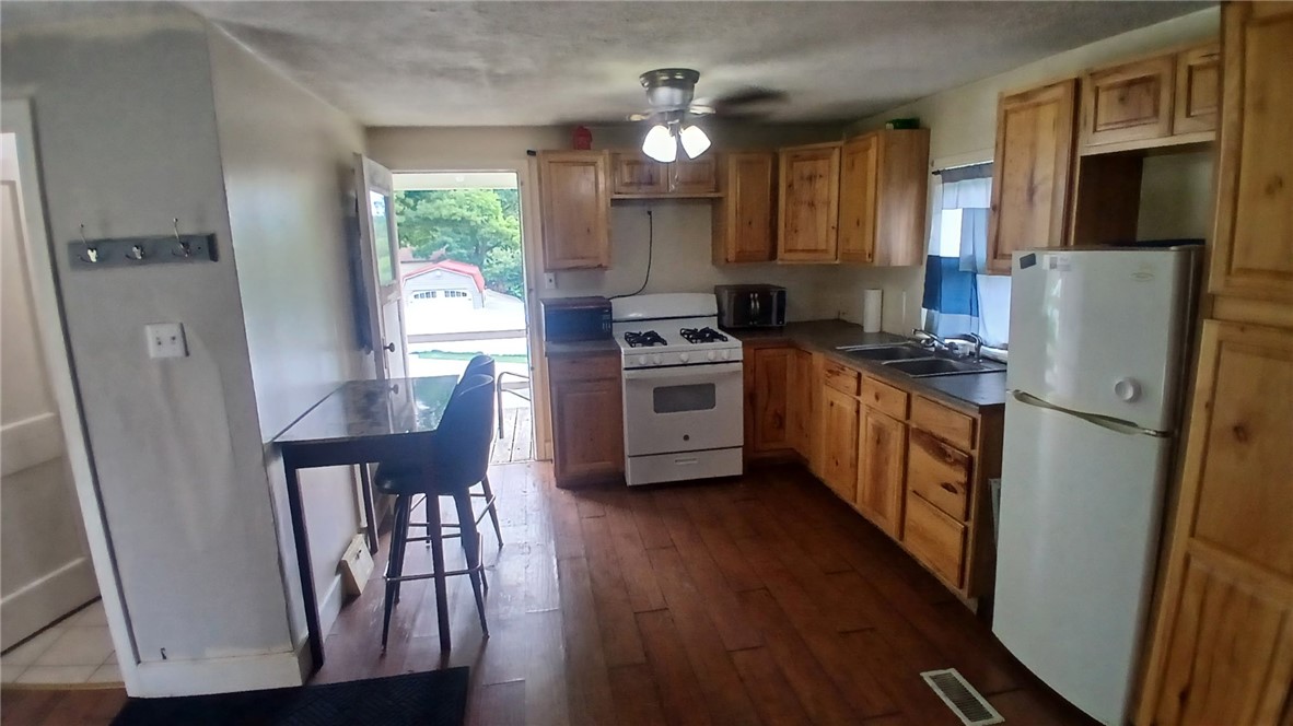 1816 Filmore