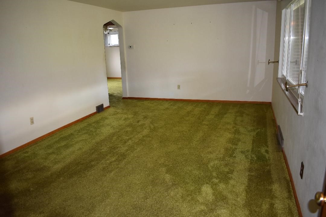 706 Lechner Ln