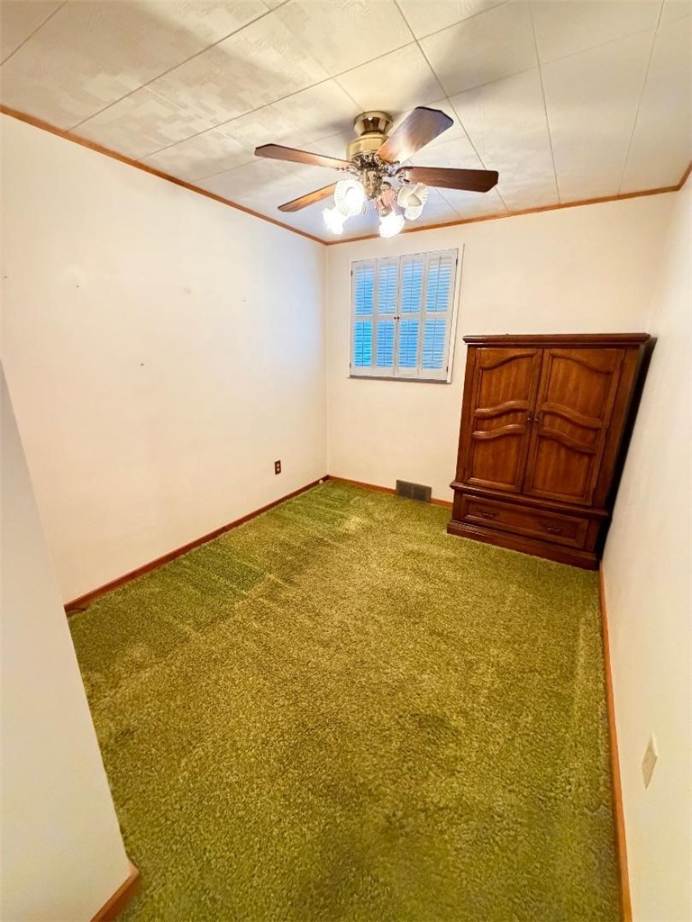 706 Lechner Ln
