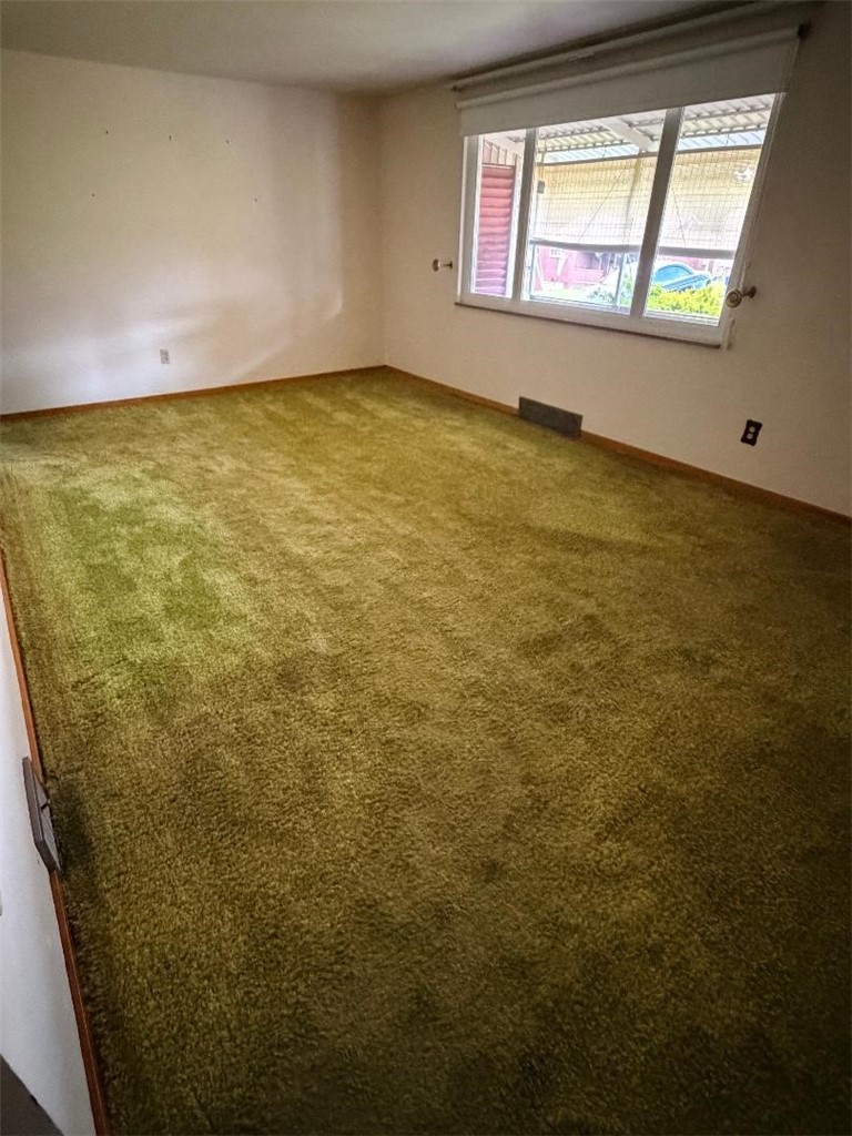 706 Lechner Ln