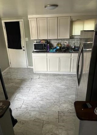 2808 Grover
