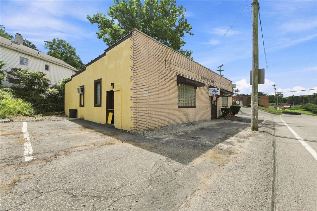 2310 Main St