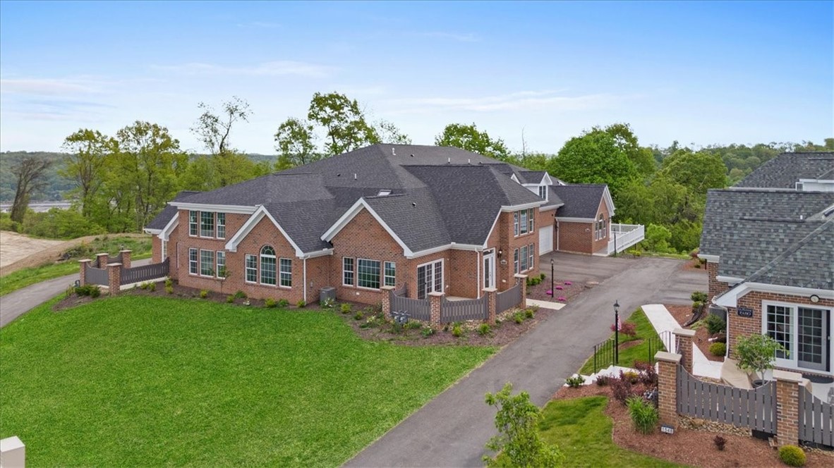 1558 NW Parkwood Pointe Dr