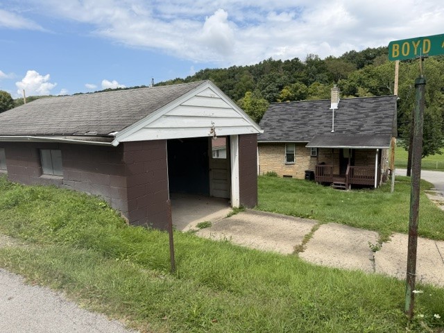 301 Patterson Ave