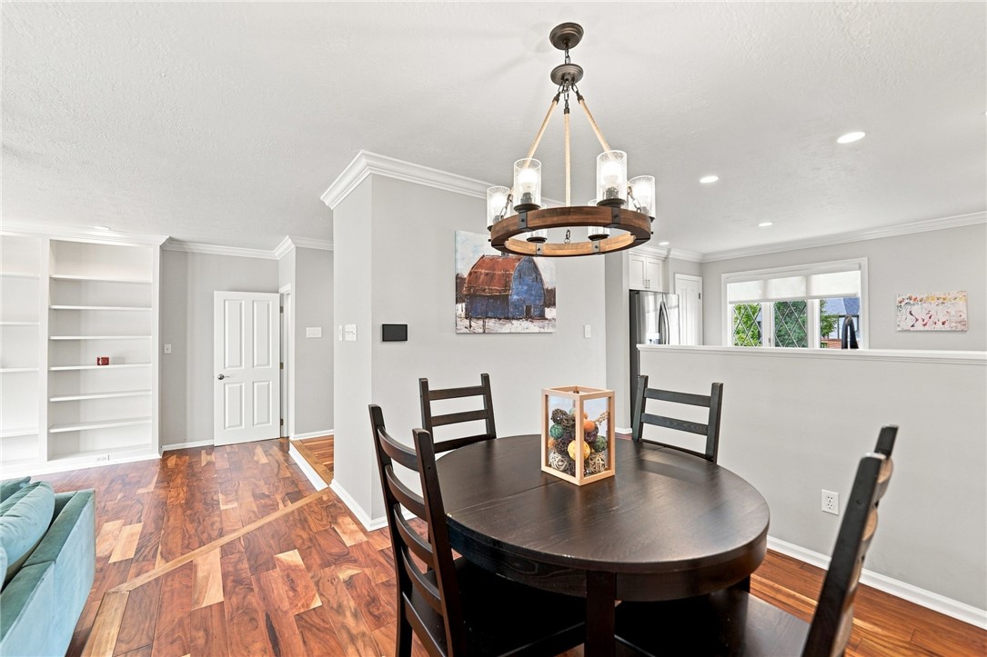 1606 Stone Mansion Dr