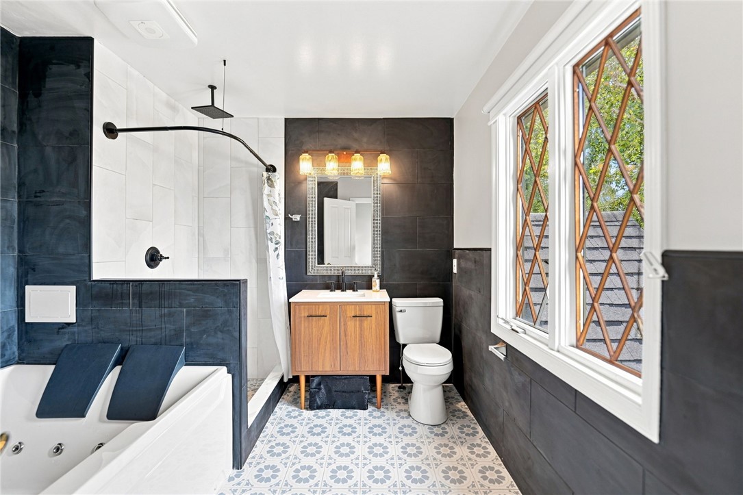 1606 Stone Mansion Dr