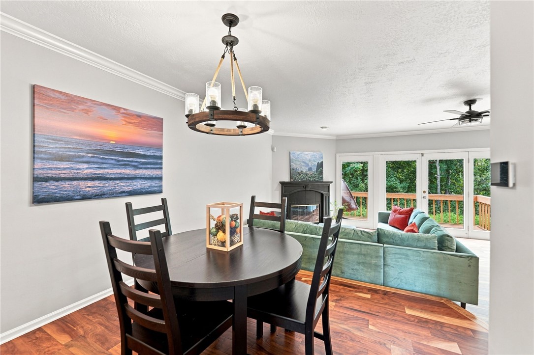 1606 Stone Mansion Dr