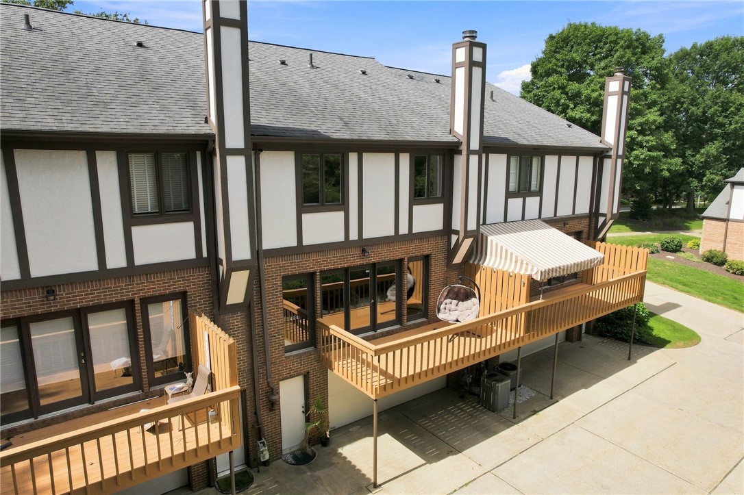 1606 Stone Mansion Dr