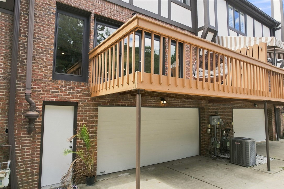 1606 Stone Mansion Dr