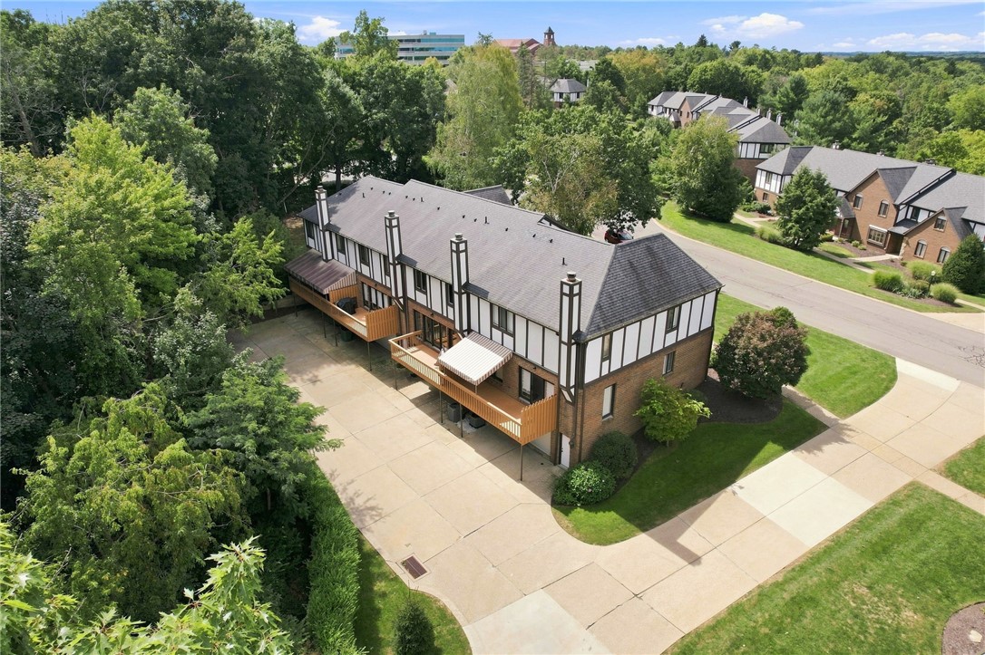 1606 Stone Mansion Dr
