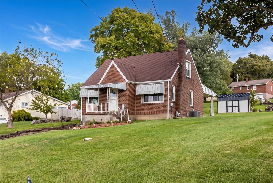 223 Crescent Dr