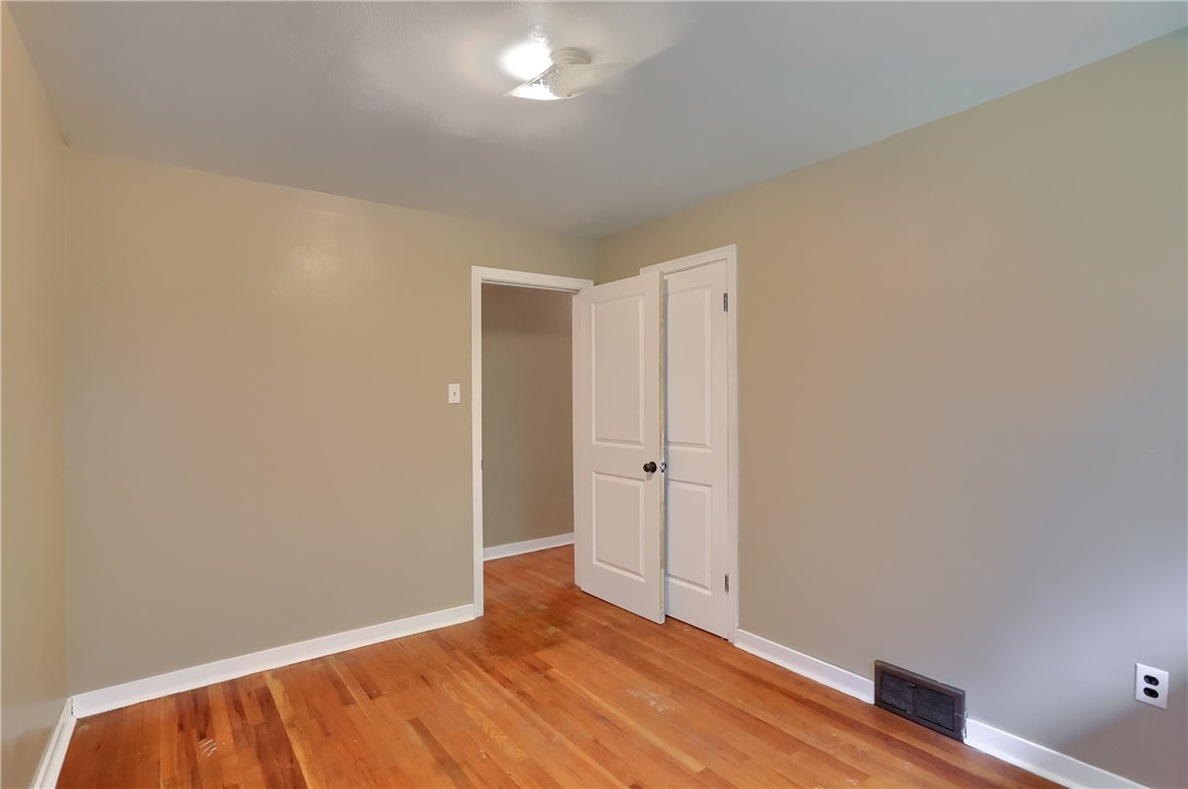 194 Woodridge Dr