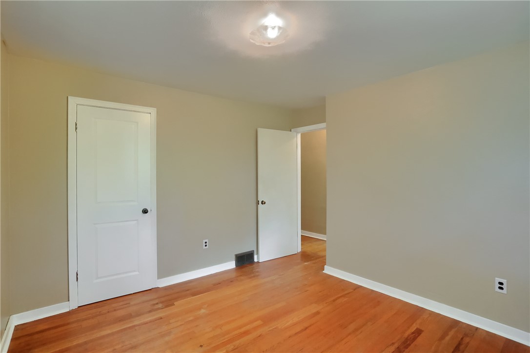 194 Woodridge Dr