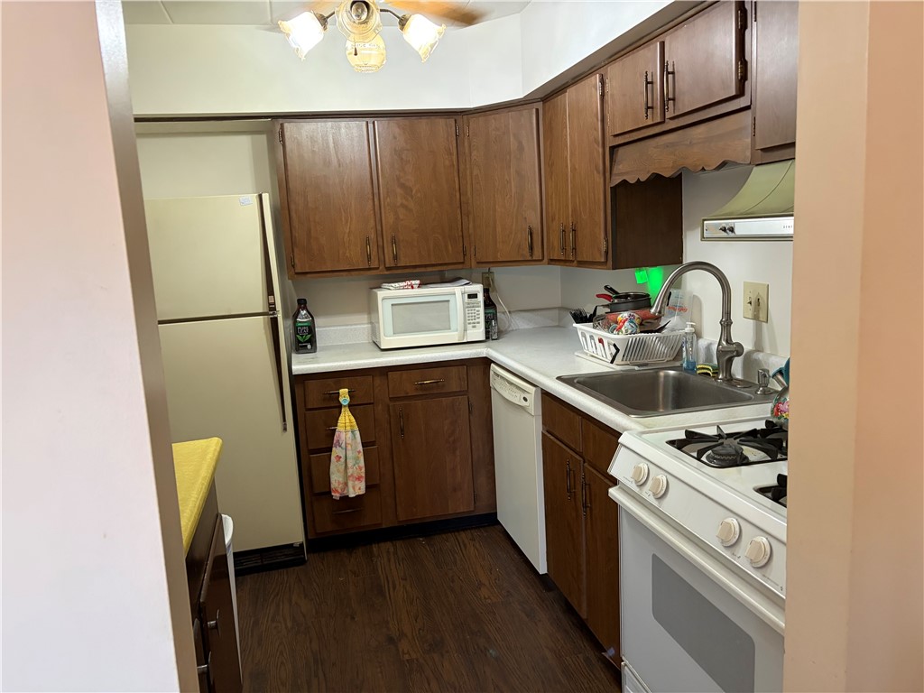 1326 6th Ave 204