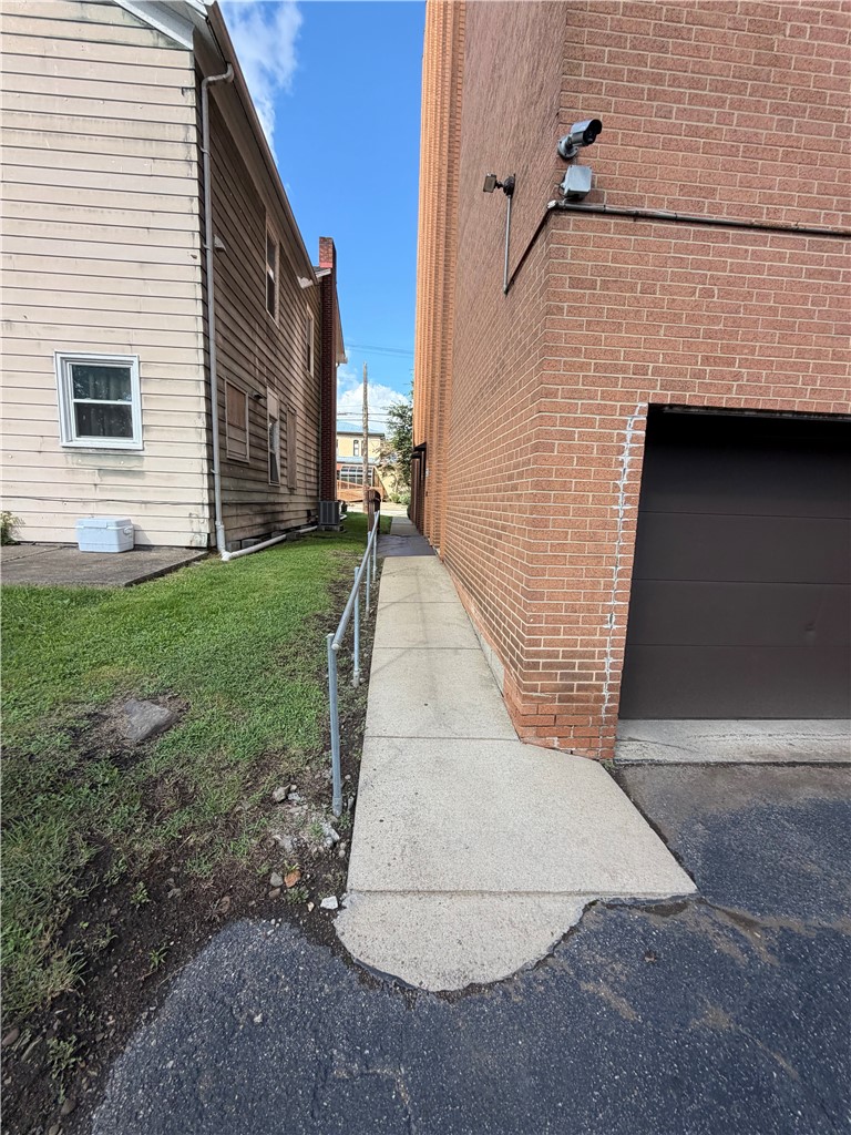 1326 6th Ave 204