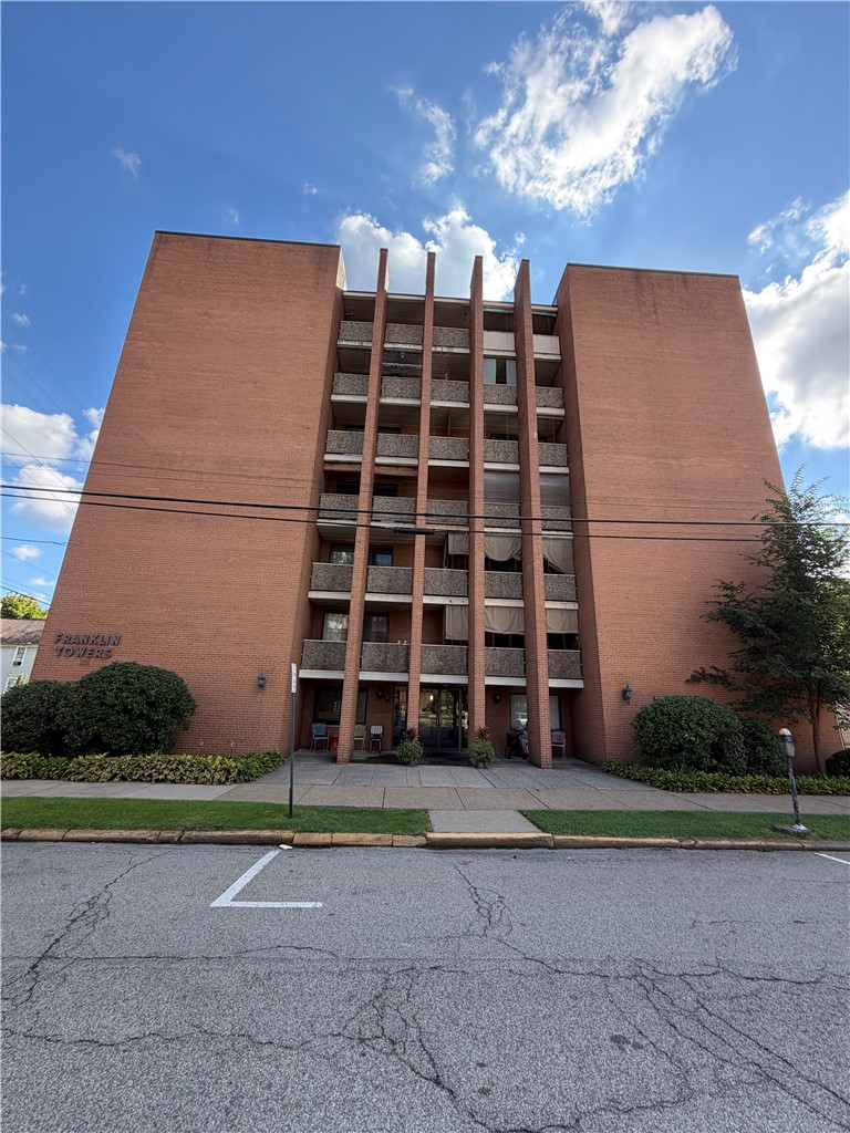 1326 6th Ave 204