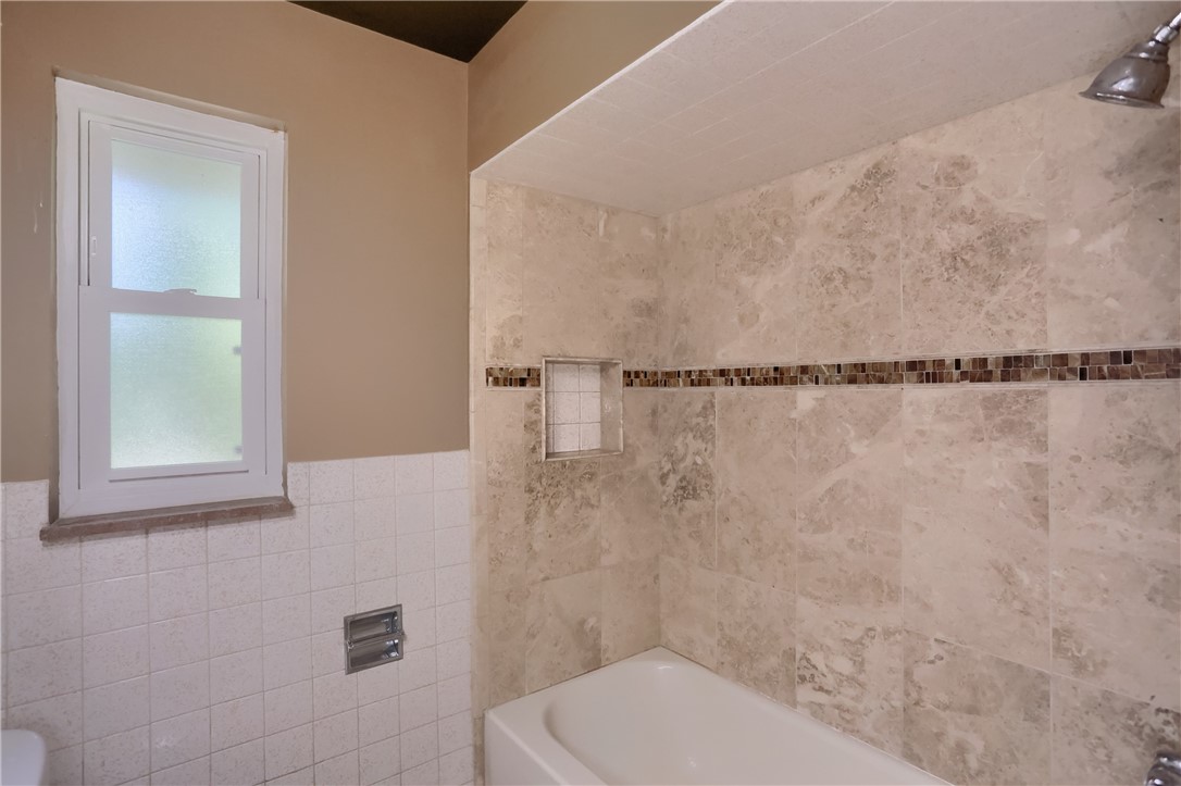 194 Woodridge Dr