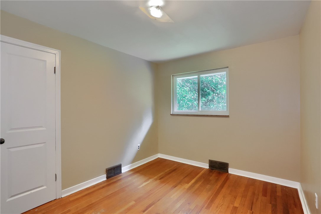 194 Woodridge Dr