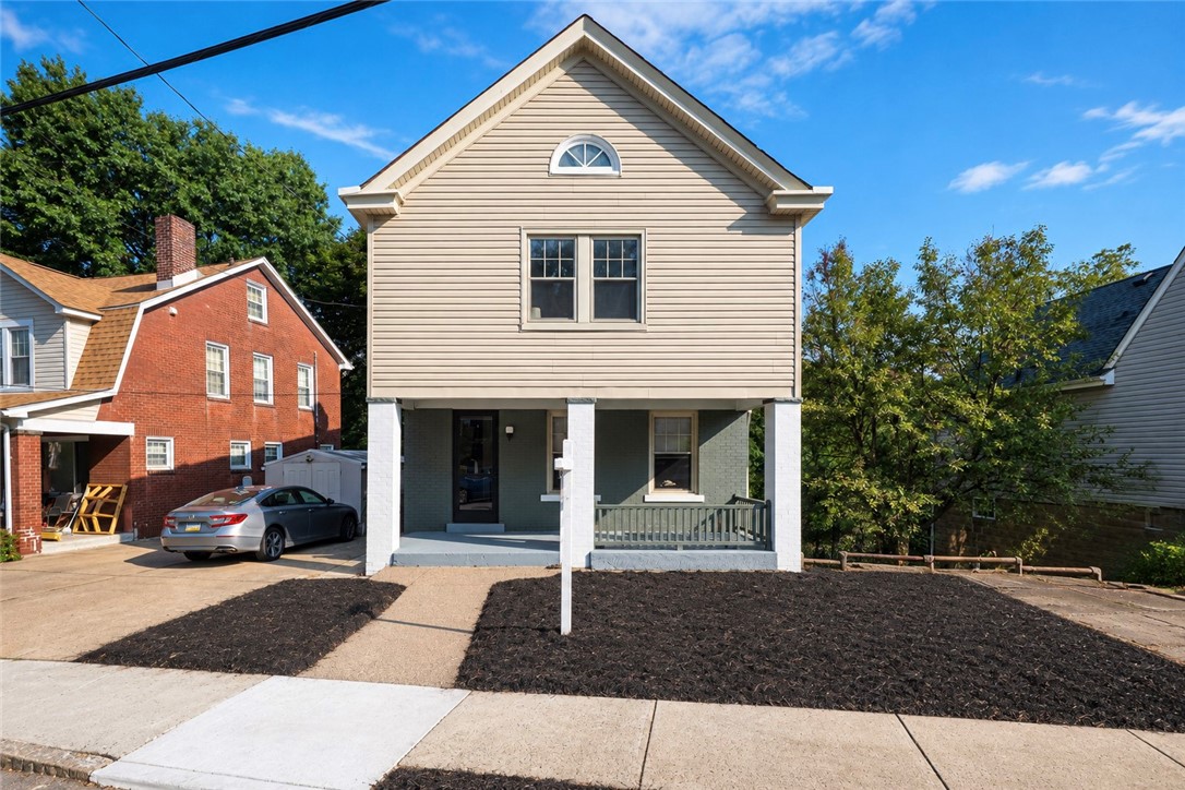 641 Center Ave