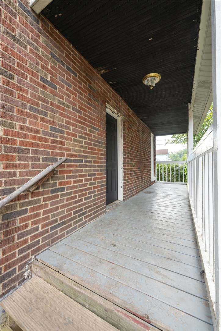 910 Edith St