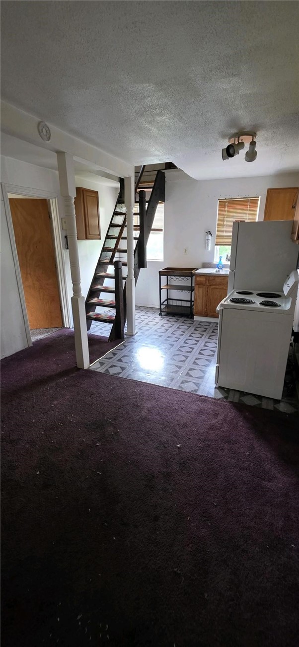 825 North 3