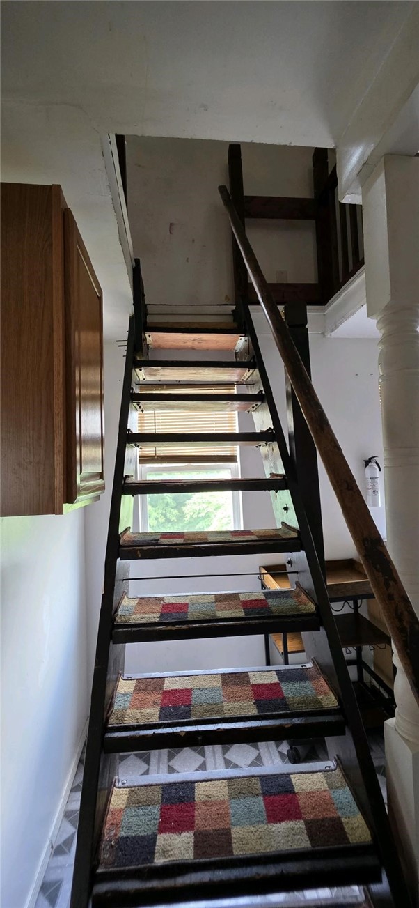 825 North 3