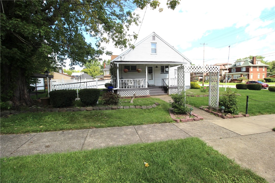 2303 Highland Ave