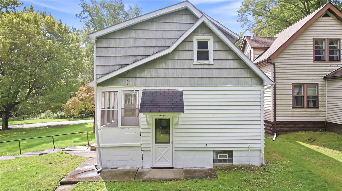 296 Superior St