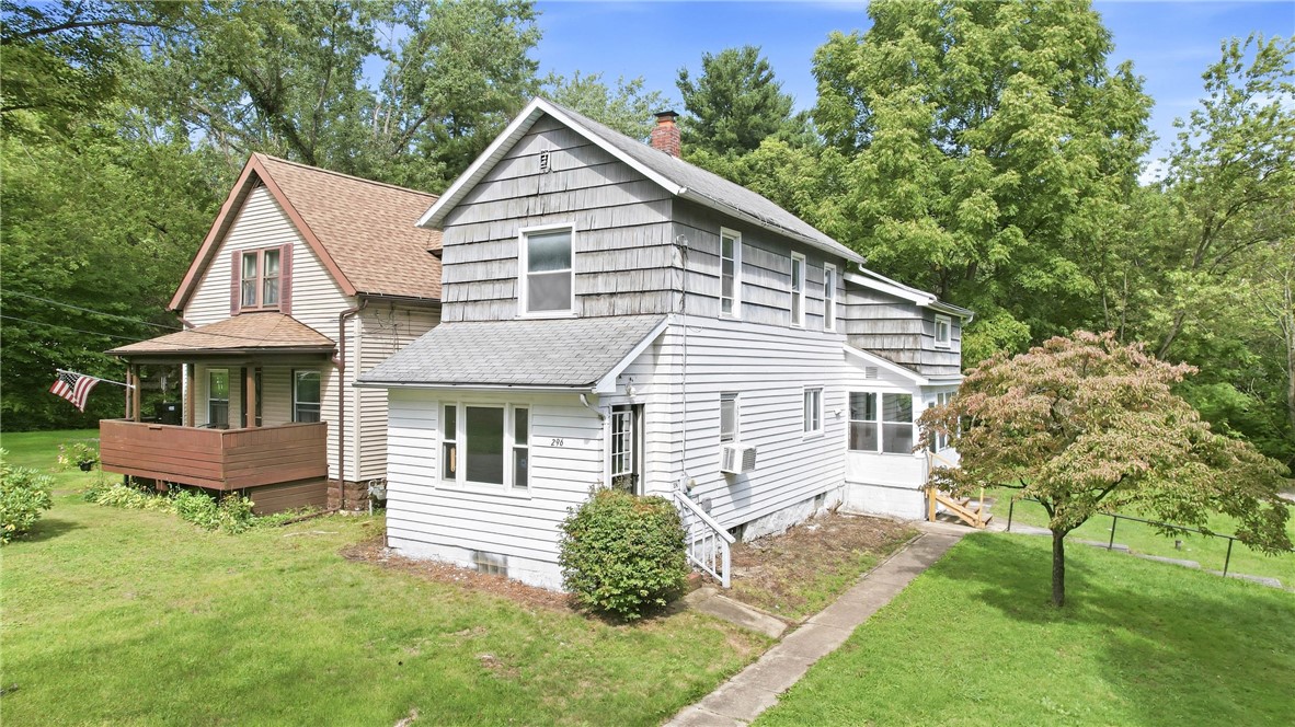 296 Superior St