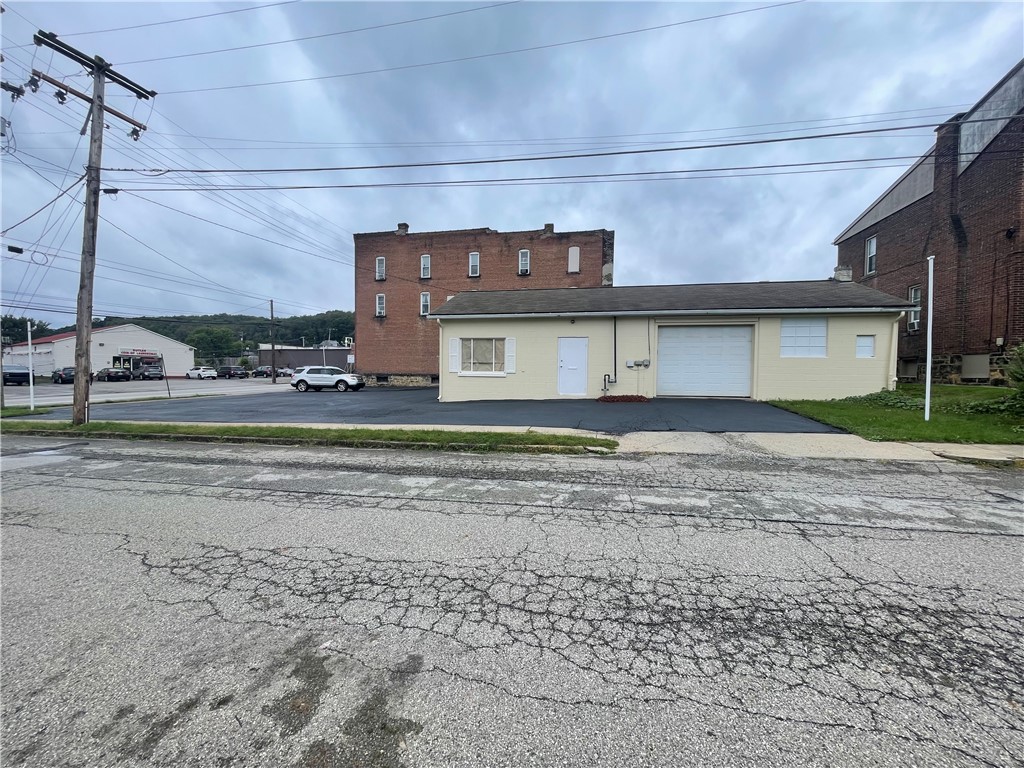 400 Pillow St