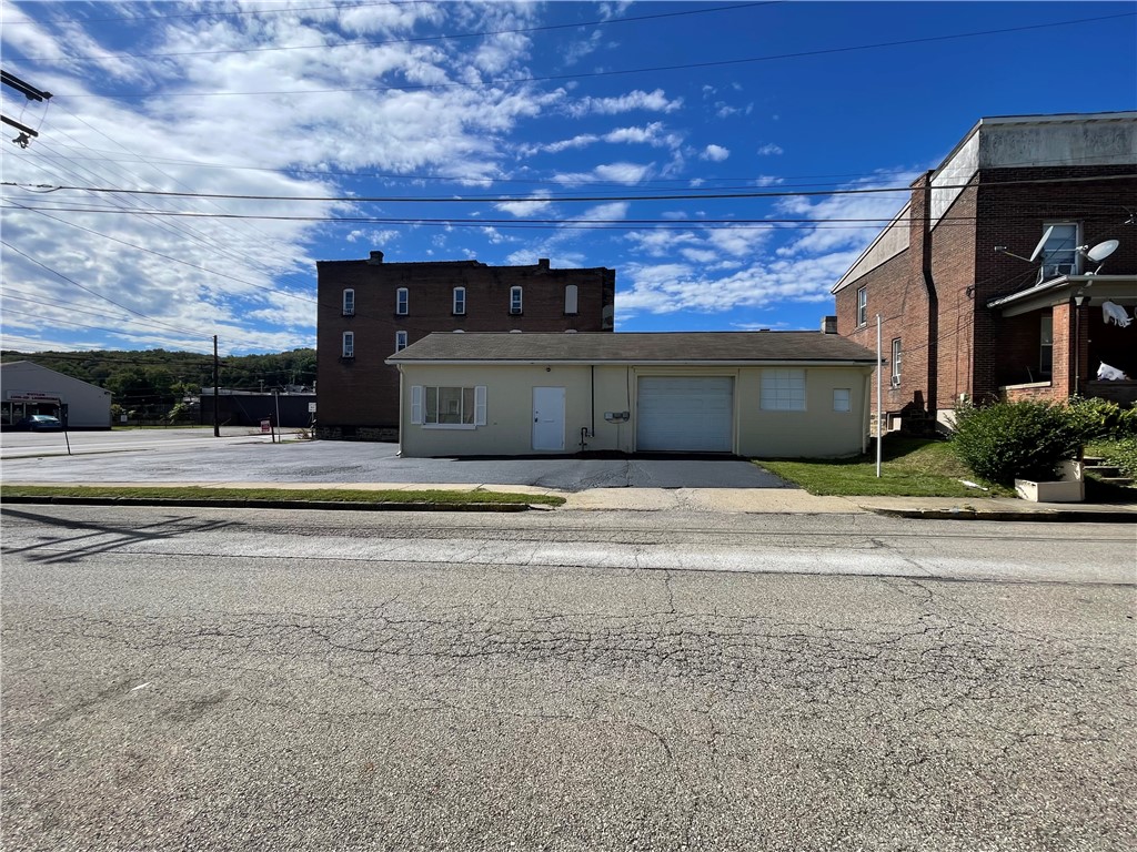 400 Pillow St