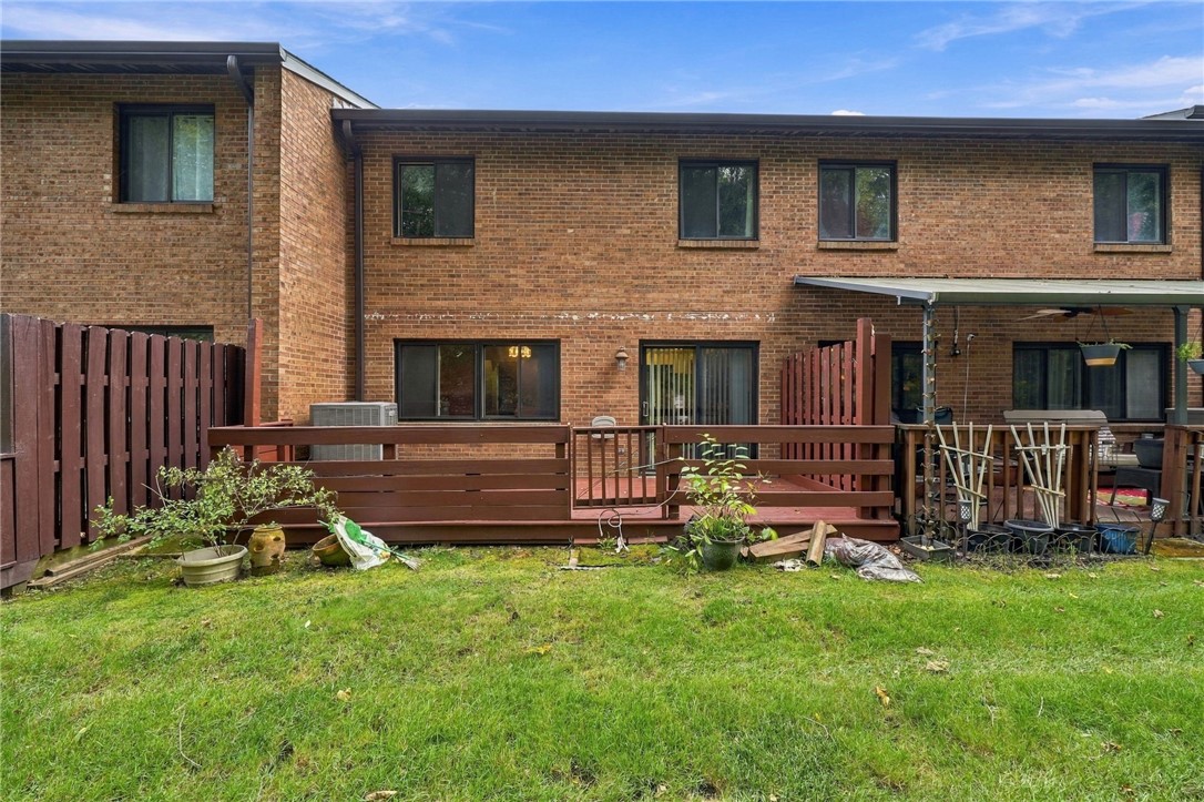 304 Springwater Ct