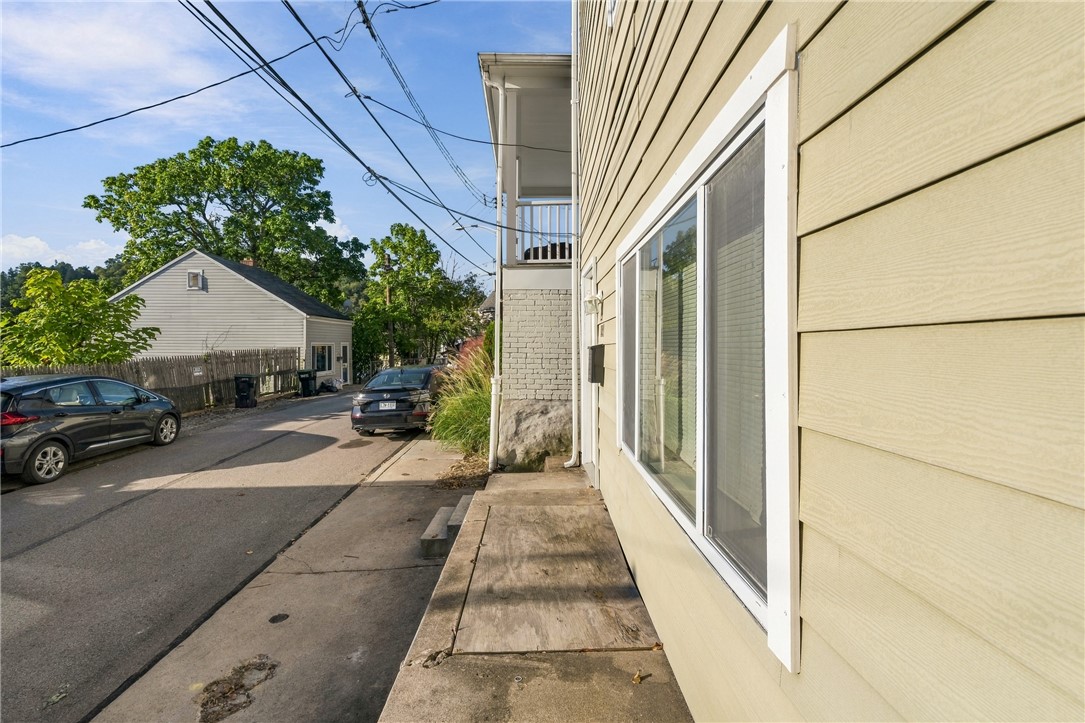 121 Lippert St