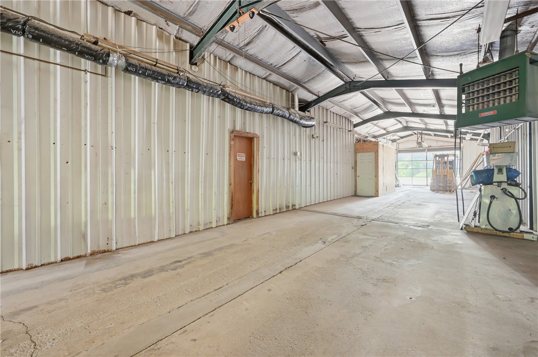 3433 Sharon Rd