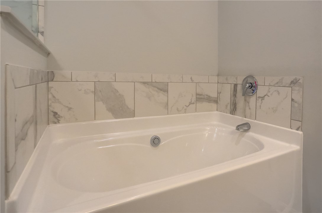 107 Deana Dr