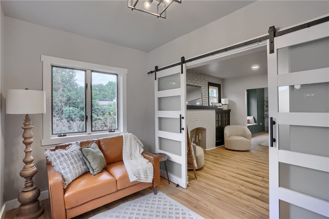 320 Morrison Ave