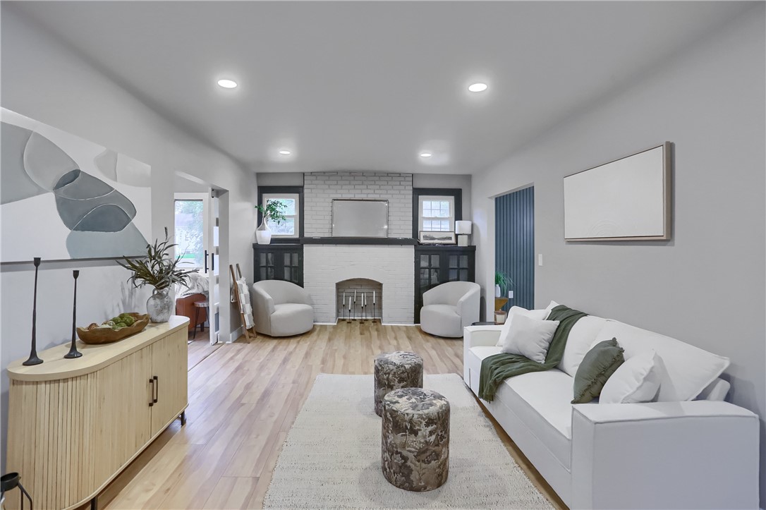 320 Morrison Ave