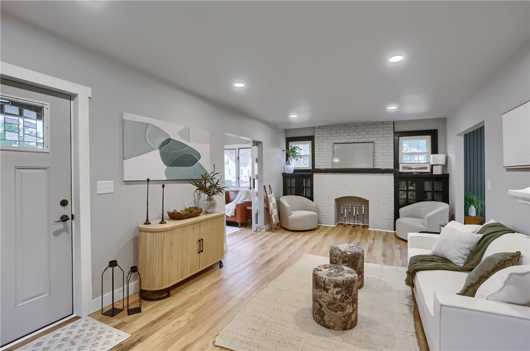 320 Morrison Ave