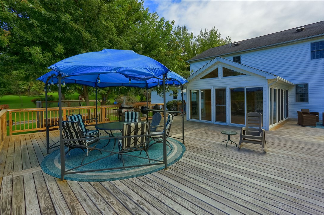 371 Hickernell Rd