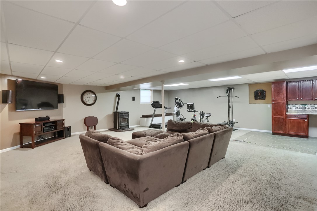 371 Hickernell Rd