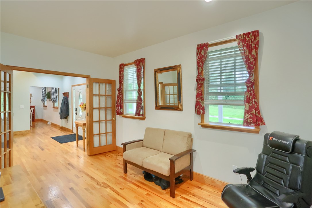371 Hickernell Rd