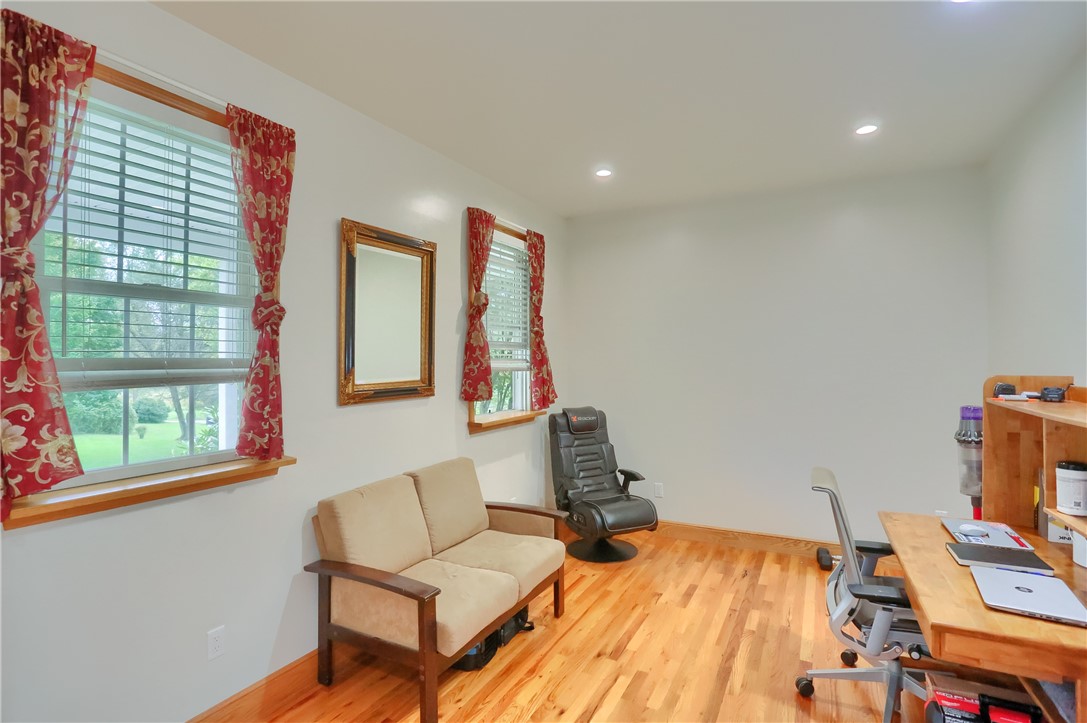 371 Hickernell Rd