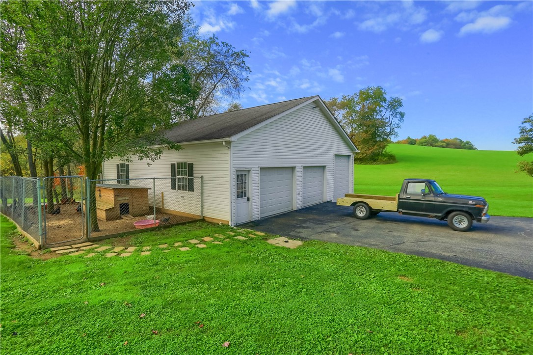 371 Hickernell Rd