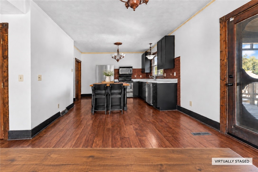 701 Stanley Ave