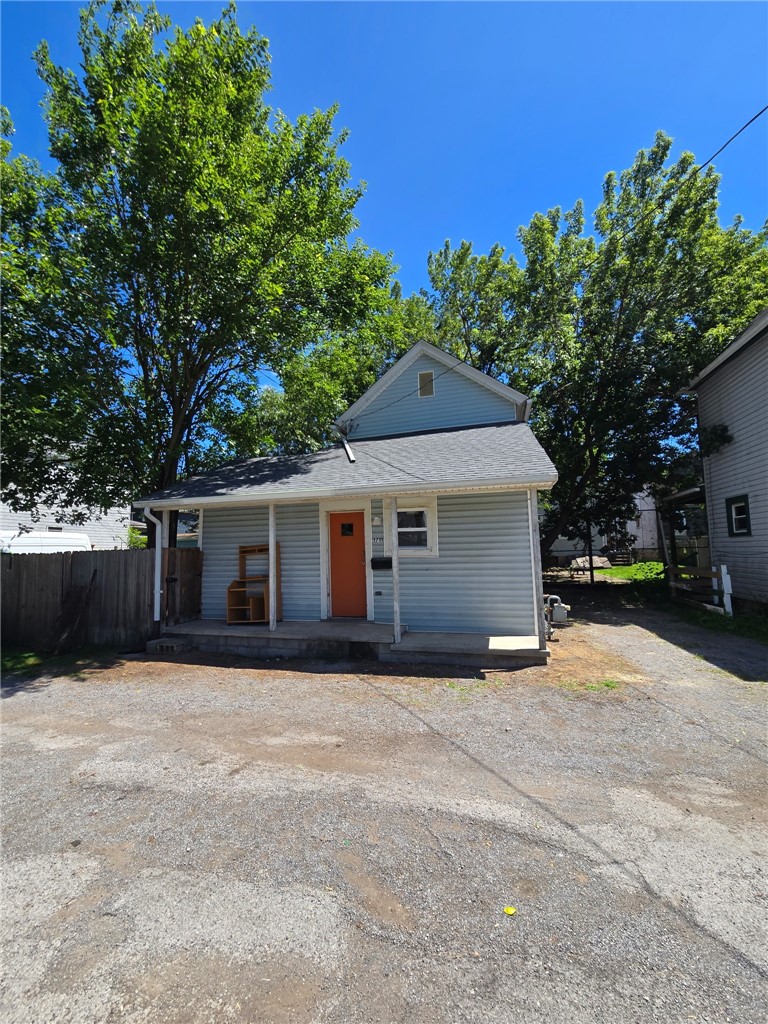 1711 4th Ave