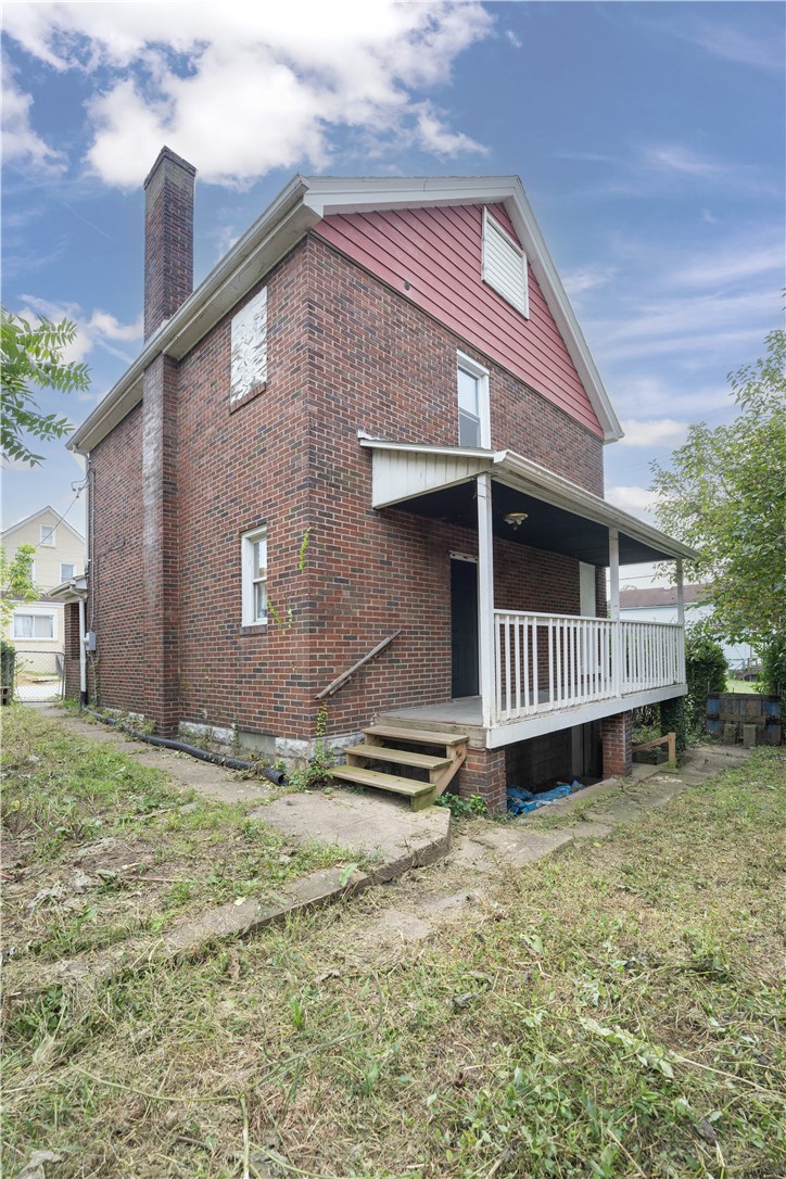 910 Edith St