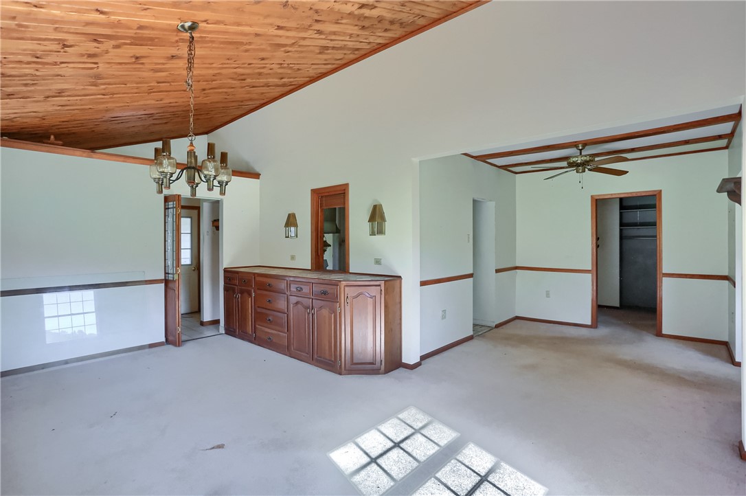 423 Little Creek Rd