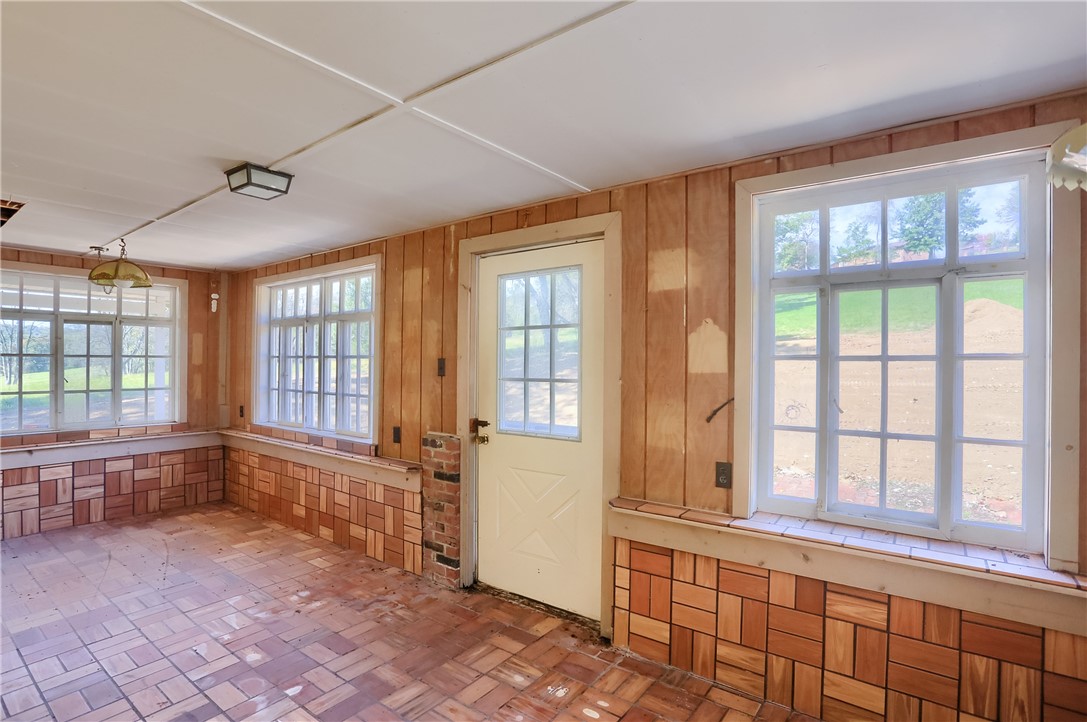 423 Little Creek Rd