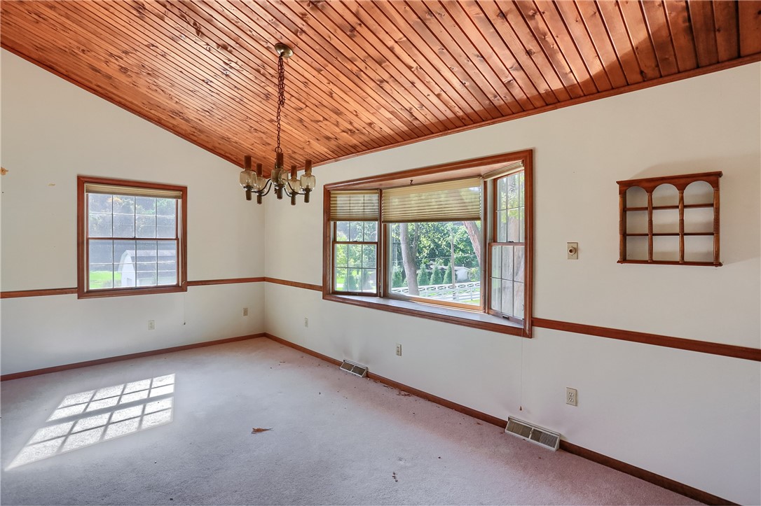 423 Little Creek Rd