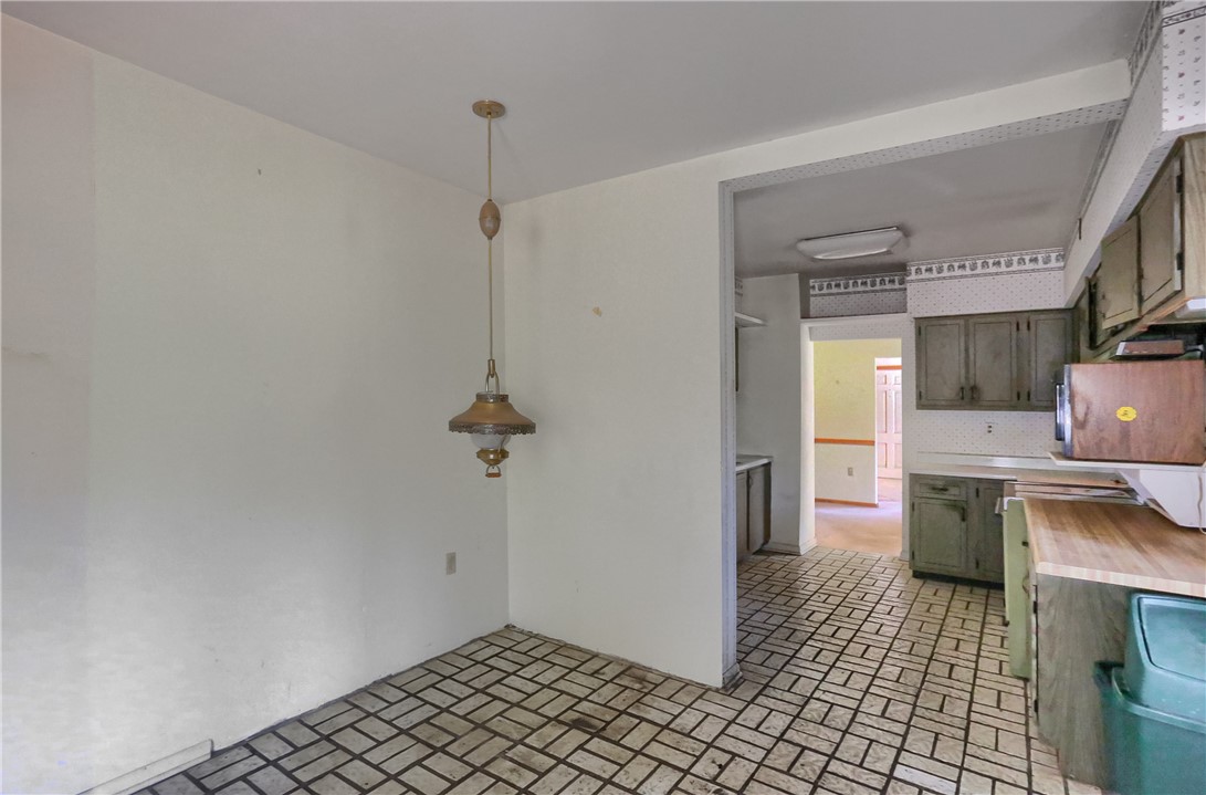 423 Little Creek Rd